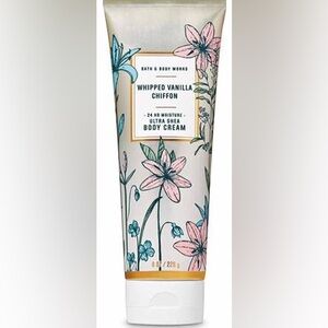 Bath & Body Works Whipped Vanilla Chiffon Body Cream 8 Oz